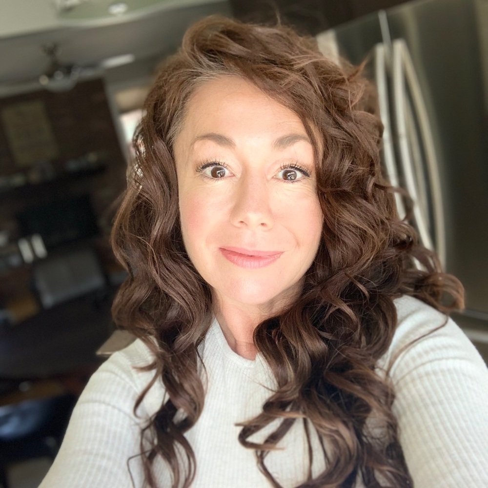 Meet your Posher, Tara lee